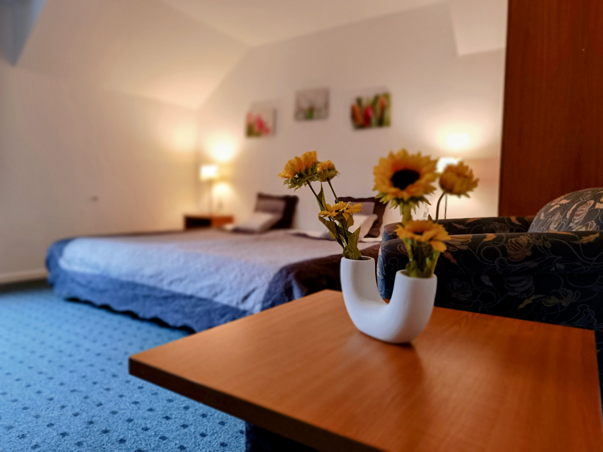 images/Hotel/waldhotel-unterbach-doppelzimmer-detail.jpg#joomlaImage://local-images/Hotel/waldhotel-unterbach-doppelzimmer-detail.jpg?width=1920&height=1440